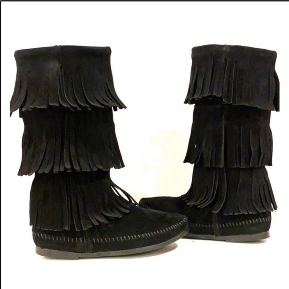 MINNETONKA Moccasin 3 Layer Fringe Boots Size 6